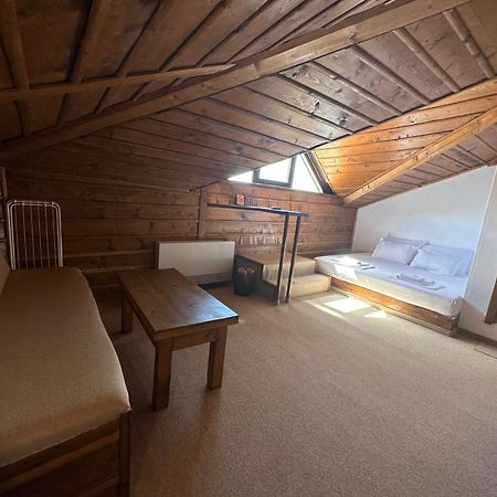 Hotel Leshten Eksteriør bilde
