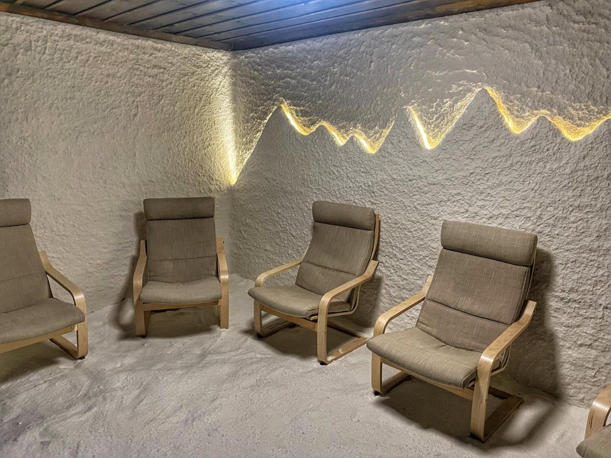 Hotel Leshten Eksteriør bilde