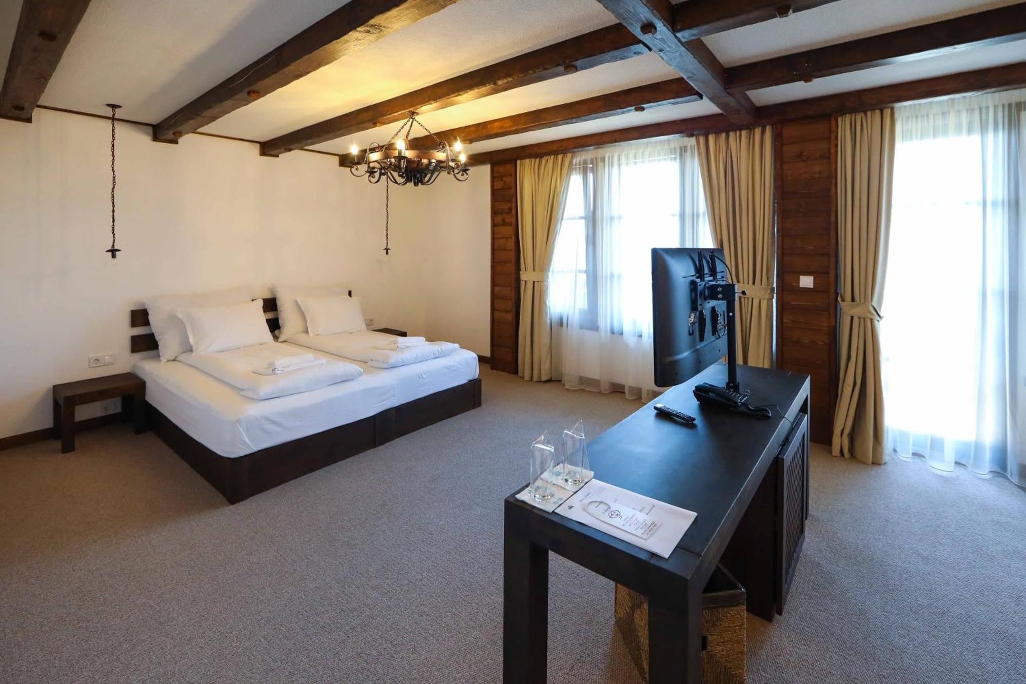 Hotel Leshten Rom bilde