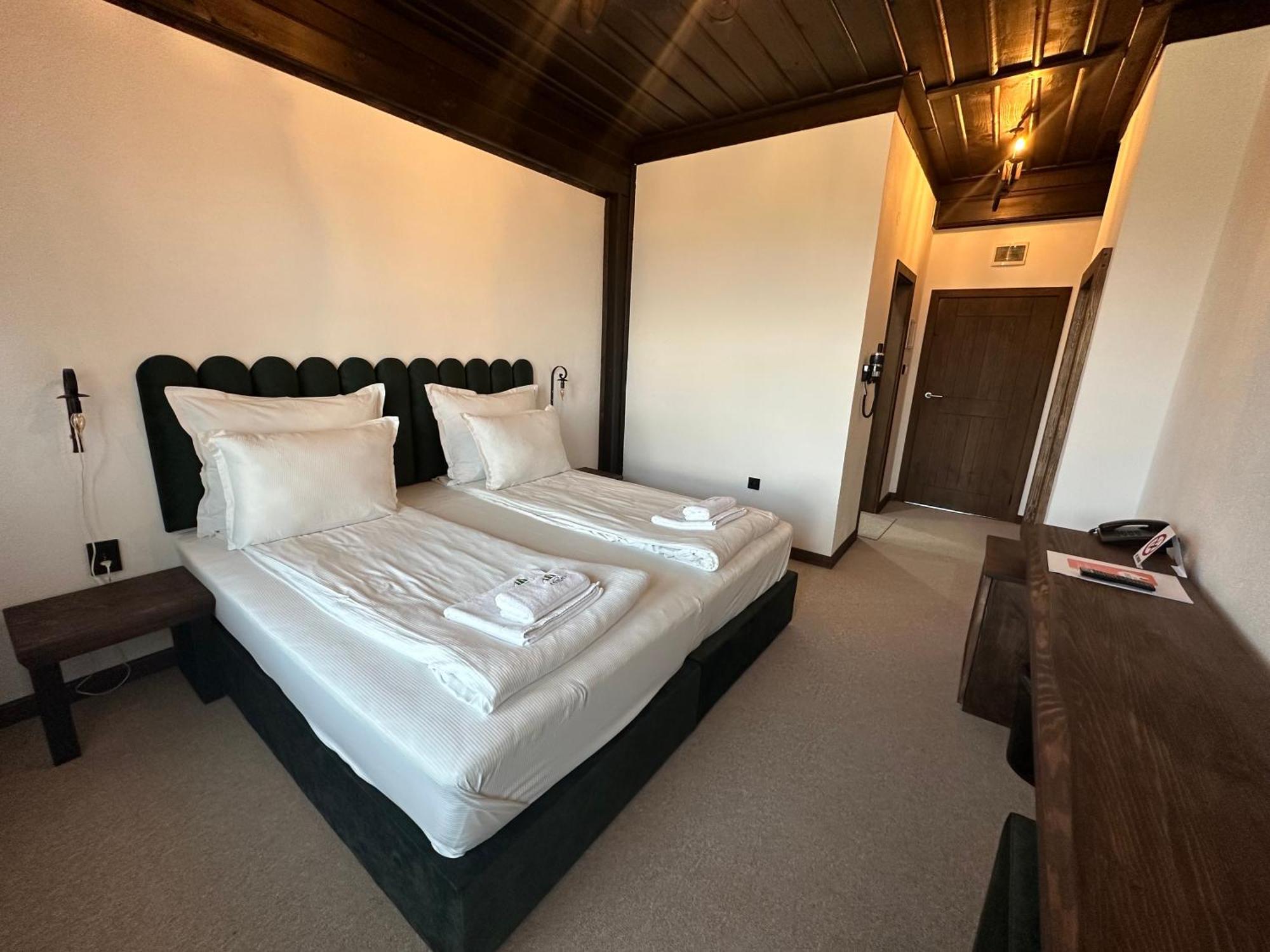 Hotel Leshten Eksteriør bilde