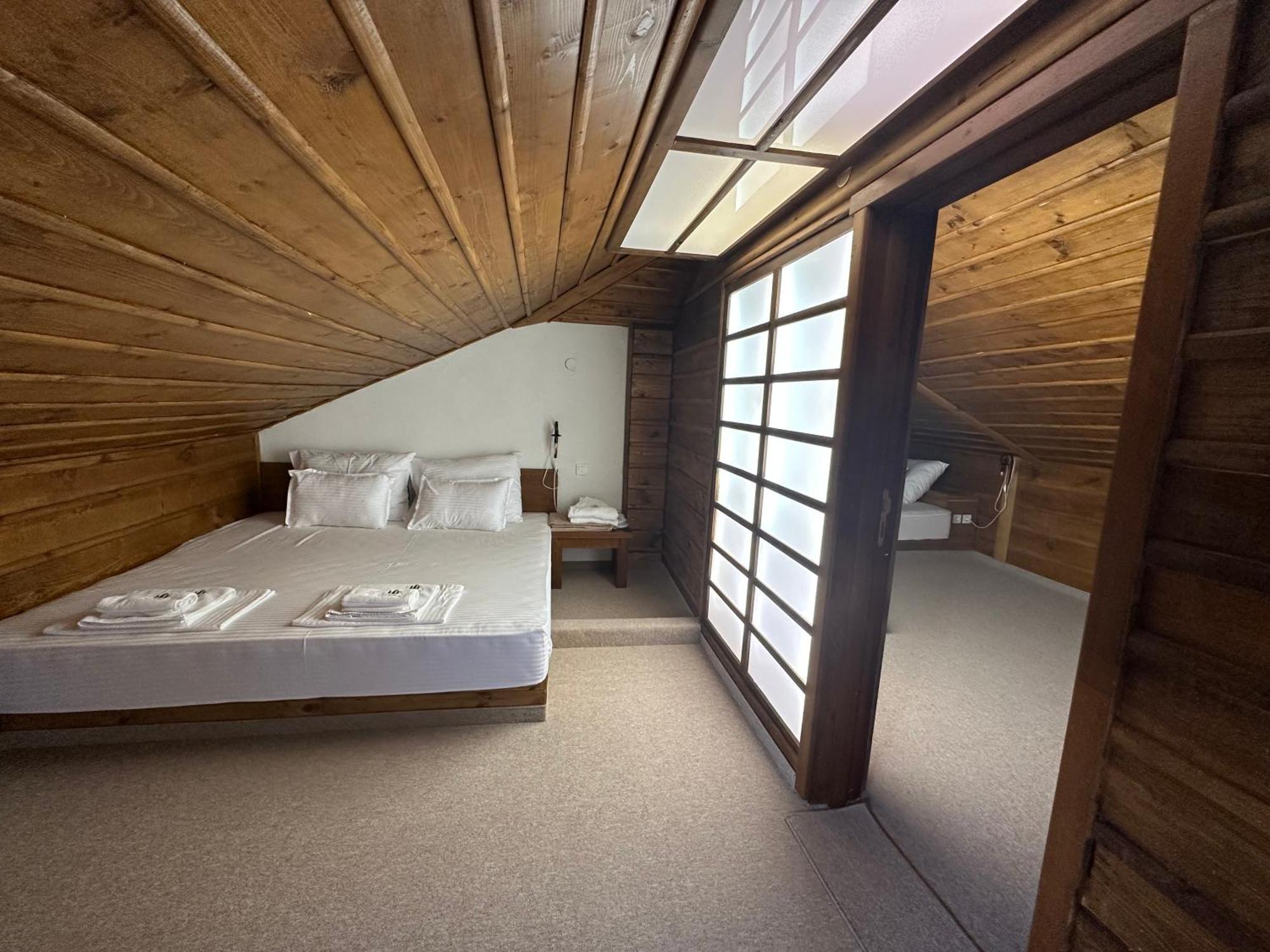 Hotel Leshten Eksteriør bilde